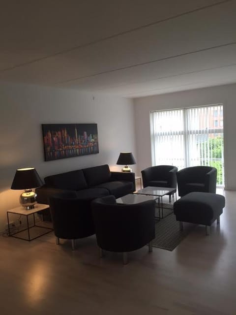 City Lux apartment with 2 full bathrooms 2tv Condominio in Frederiksberg