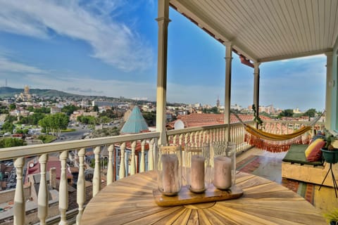 New apartment with amazing views in Old Tbilisi Eigentumswohnung in Tbilisi