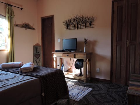 TV and multimedia, Photo of the whole room, Bedroom