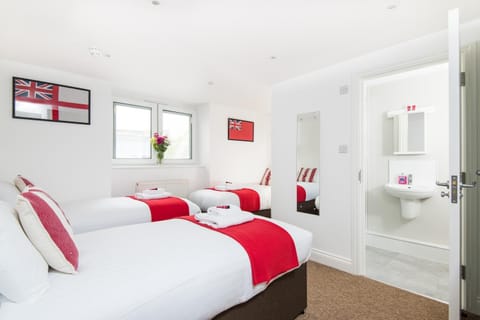 Hamptons Brighton Bed and Breakfast in Brighton