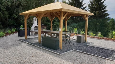 Patio, Patio, Natural landscape, BBQ facilities, BBQ facilities