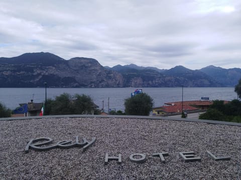 Hotel Residence Rely Hotel in Brenzone sul Garda