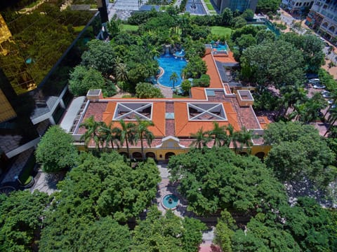 Bird's eye view, Swimming pool