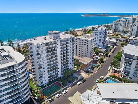 Property building, Tennis court, Sea view, Swimming pool