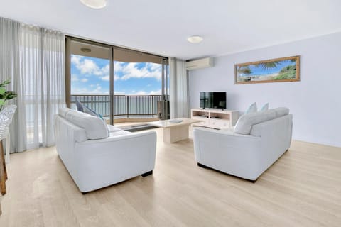 TV and multimedia, Balcony/Terrace, Living room, Seating area