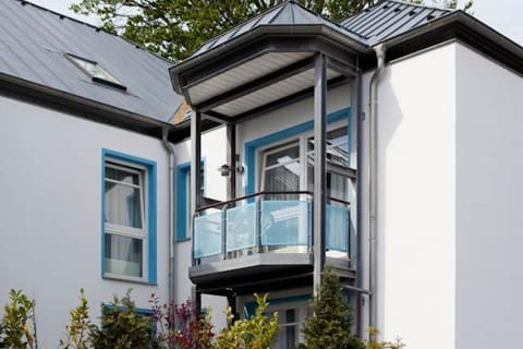 Property building, Balcony/Terrace