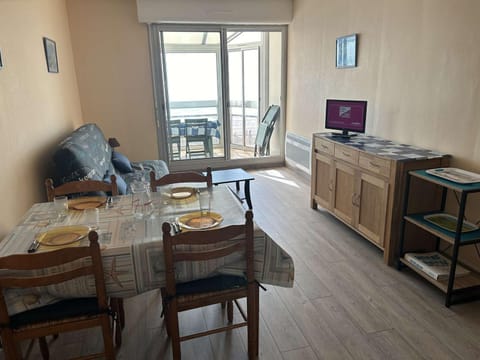 Appartement 2 pièces avec balcon et parking à Saint-Gilles-Croix-de-Vie - FR-1-224-39 Apartamento in Saint-Gilles-Croix-de-Vie