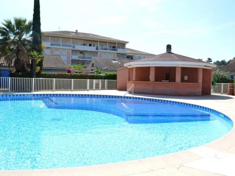 Maison avec piscine et parking, proche plage pour 6 personnes - FR-1-251-156 House in Le Lavandou