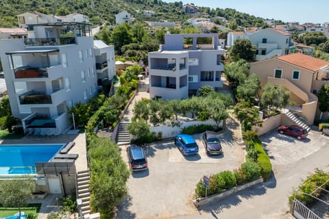 Property building, Day, Bird's eye view, Location, Parking