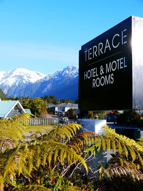 The Terrace Hotel in Franz Josef / Waiau