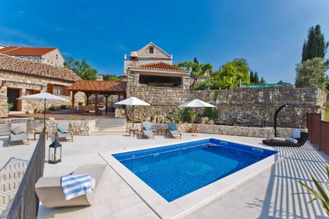 Villa Kate -with pool and BBQ Moradia in Hvar