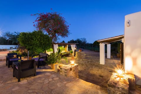 Patio, Night, Garden, Balcony/Terrace