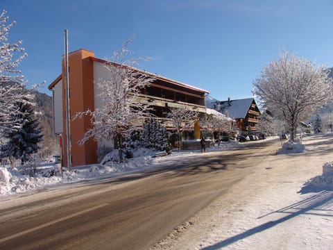 Facade/entrance, Winter