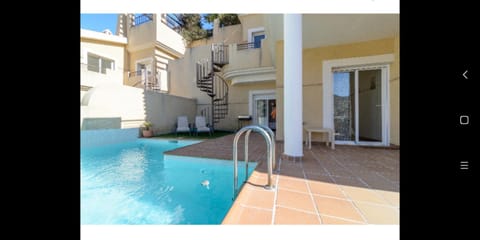 Property building, Balcony/Terrace, Swimming pool