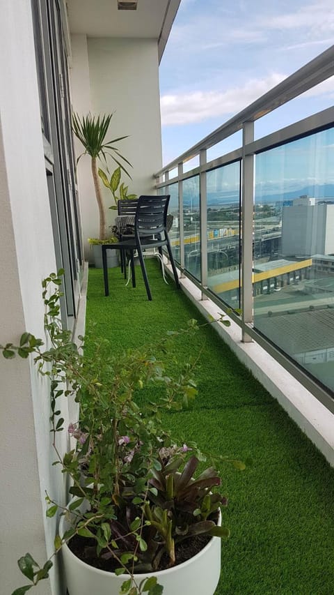 Azure Resort Cheap Apartments with View and Balcony by LC Condominio in Paranaque