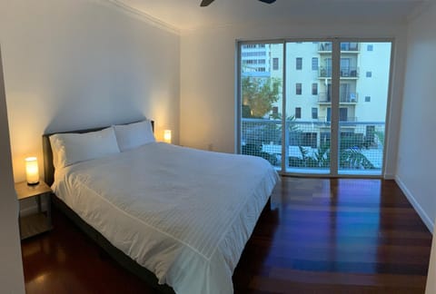 Capri Condominio in Miami Beach