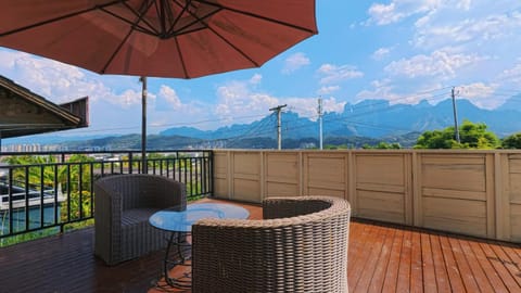 Nearby landmark, Day, Natural landscape, View (from property/room), Balcony/Terrace, Mountain view