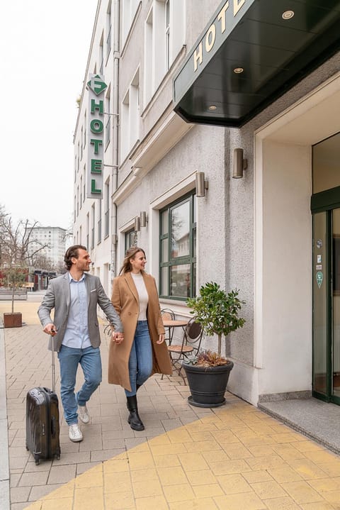 Property building, Facade/entrance