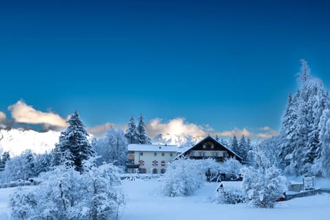 Property building, Day, Natural landscape, Winter, Mountain view