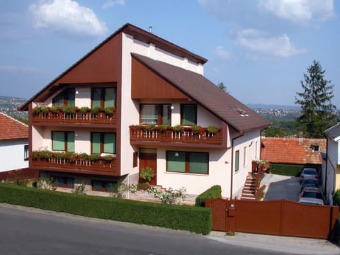 Heviz Therme Apartmenthaus Eigentumswohnung in Hévíz