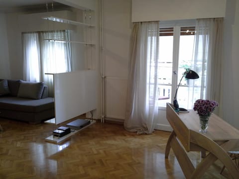 Apartment near the Beach Appartement in Alimos