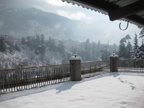 Sarthak Regency Centrally Heated & Air cooled, Rangri, Manali,HP,Just 1 kms from Volvo parking Hotel in Manali