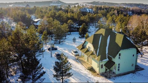 Property building, Neighbourhood, Winter