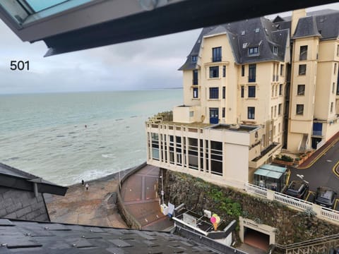 Hotel Des Bains Hotel in Granville