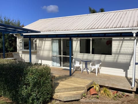 Property building, Balcony/Terrace, Garden view