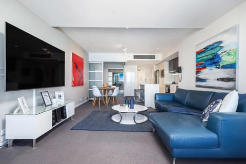 H Star Residences-- Paradise Stayz Apartment in Surfers Paradise Boulevard