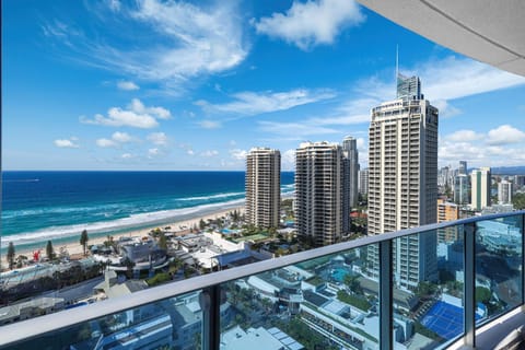 H Star Residences-- Paradise Stayz Apartment in Surfers Paradise Boulevard