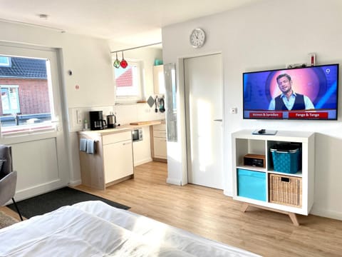 TV and multimedia, Kitchen or kitchenette
