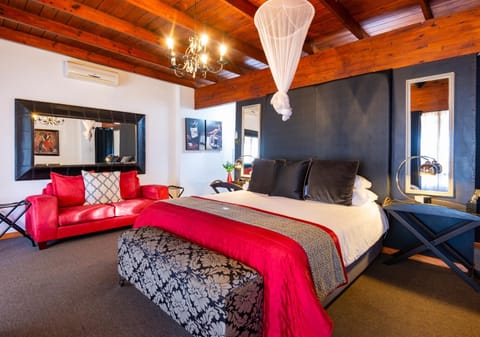 Ama Zulu Guesthouse & Safaris Bed and Breakfast in KwaZulu-Natal