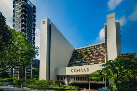 Conrad Singapore Orchard Hotel in Singapore