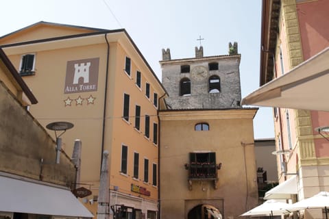 Property building, Neighbourhood