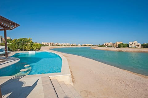 Rent El Gouna Lagoon Villa HEATED Private Pool BBQ Villa in Hurghada