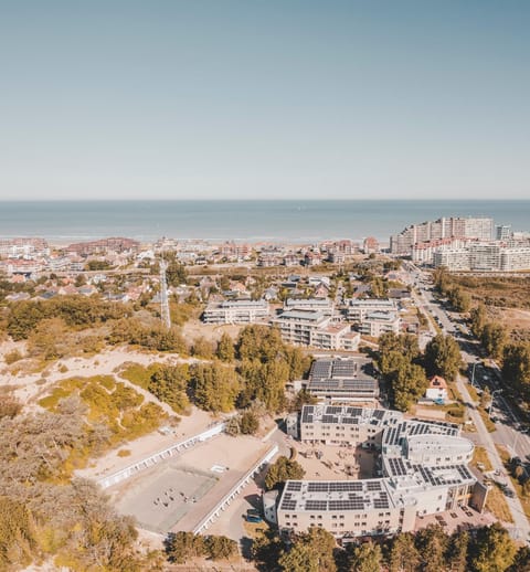 Property building, Day, Bird's eye view, Sea view, Location