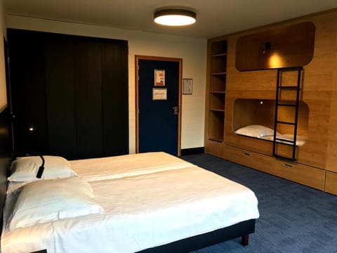 Photo of the whole room, Bedroom, bunk bed