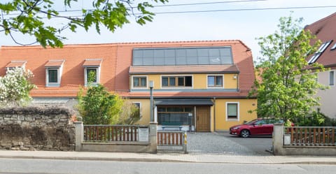 Property building, Facade/entrance, Parking