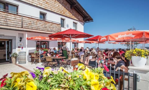 Property building, Balcony/Terrace, group of guests