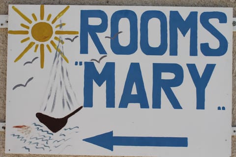 Mary Rooms Apartment hotel in Perissa