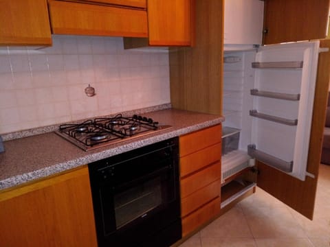 Kitchen or kitchenette, Communal kitchen