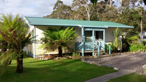 Strahan Retreat Holiday Park Campground/ 
RV Resort in Strahan