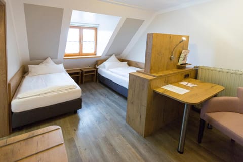 Landgasthof Vogelsang OHG Bed and Breakfast in Ingolstadt