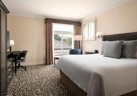 West Inn & Suites Hotel in Carlsbad