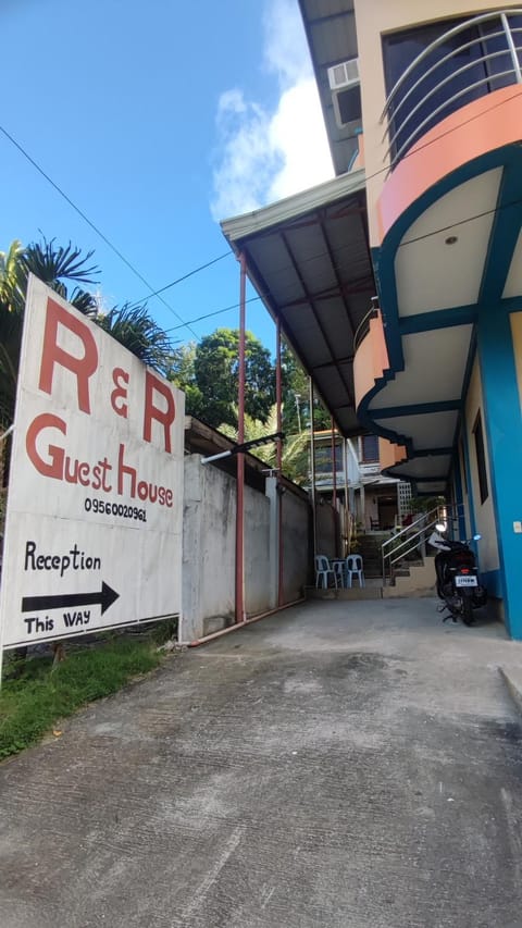 R & R (Rest & Relax) Guesthouse Bed and Breakfast in Northern Mindanao