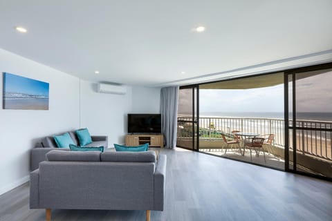 Living room, Sea view