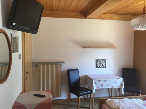 Weingut Zundlhof Farm Stay in Bolzano