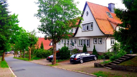 Property building, Facade/entrance, Neighbourhood