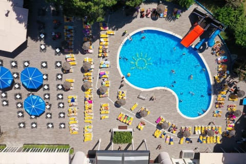 Bird's eye view, Pool view, Swimming pool, sunbed